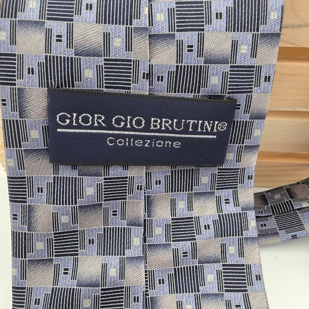 Giorgio Brutini Collezione Mens Silk Necktie Italy Geometric Abstract Pattern
